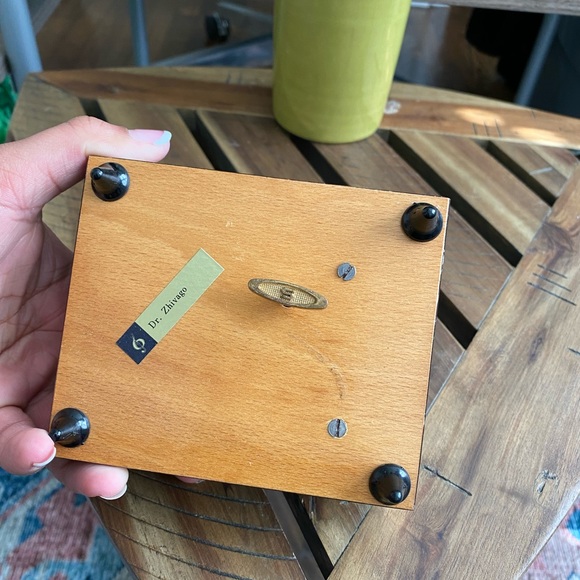 Italian Inlay Music Box - Picture 5 of 8